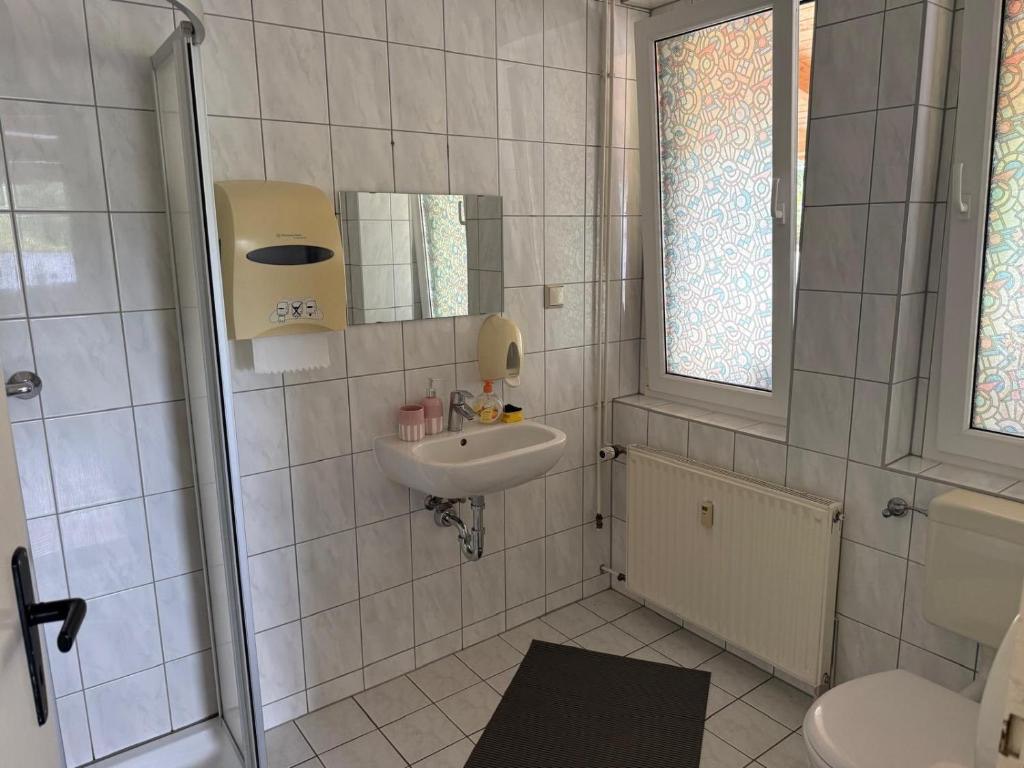Doppelzimmer mit Gemeinschaftsbad – Foto 3